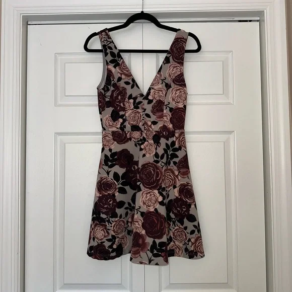Charlotte reuse purple floral mini dress - Picture 1 of 3